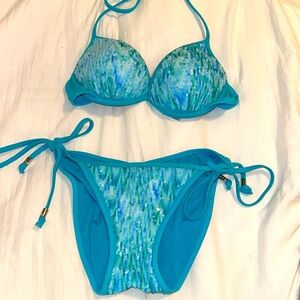 Victoria’s Secret bikini